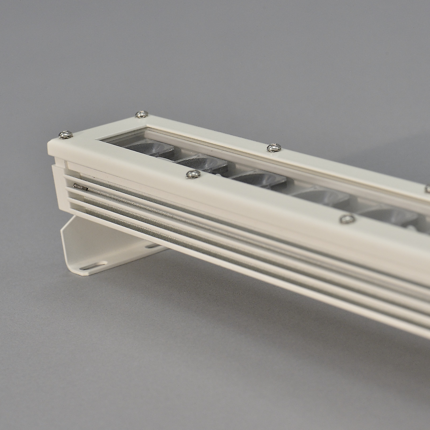 x.file IP LED-Linearprofil - x.file IP LED-Linearprofil für den Außenraum