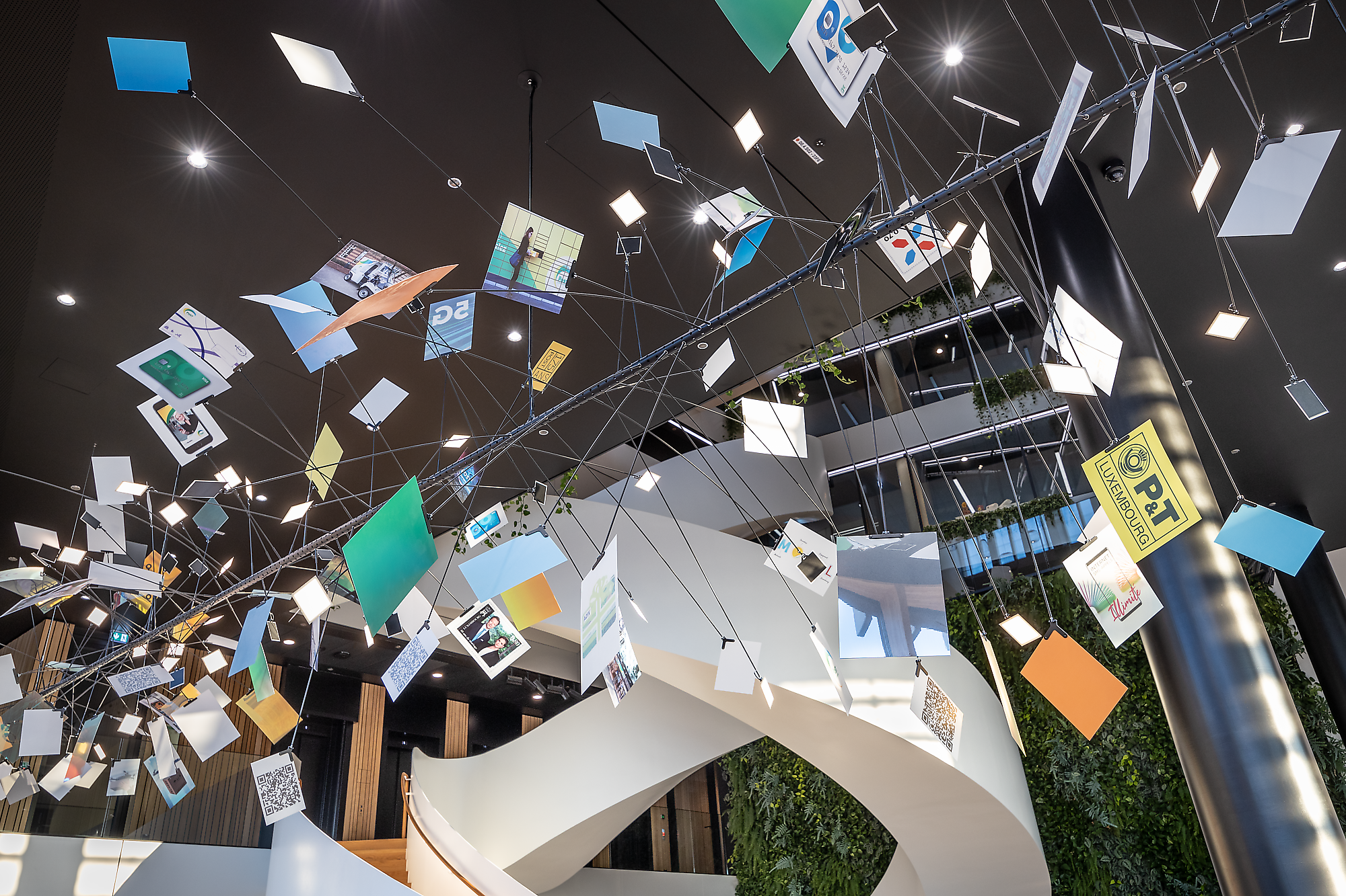 specials x.mobile oled post 6831