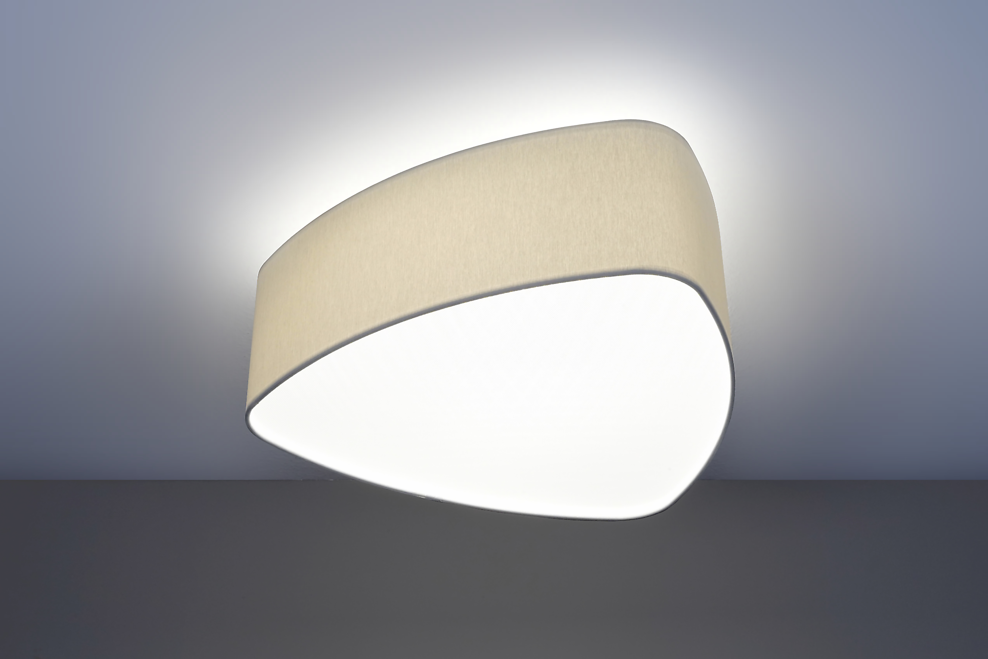 Sonderleuchten - x.textil DREIRUND; x.ring Wandleuchte Sonderleuchte; Polygonale LED-Panels als Lichtflächen