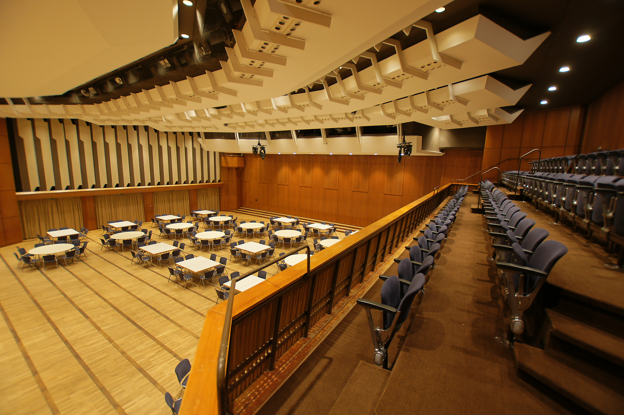 Stadthalle Göppingen - Sanierung der Stadthalle in Göppingen