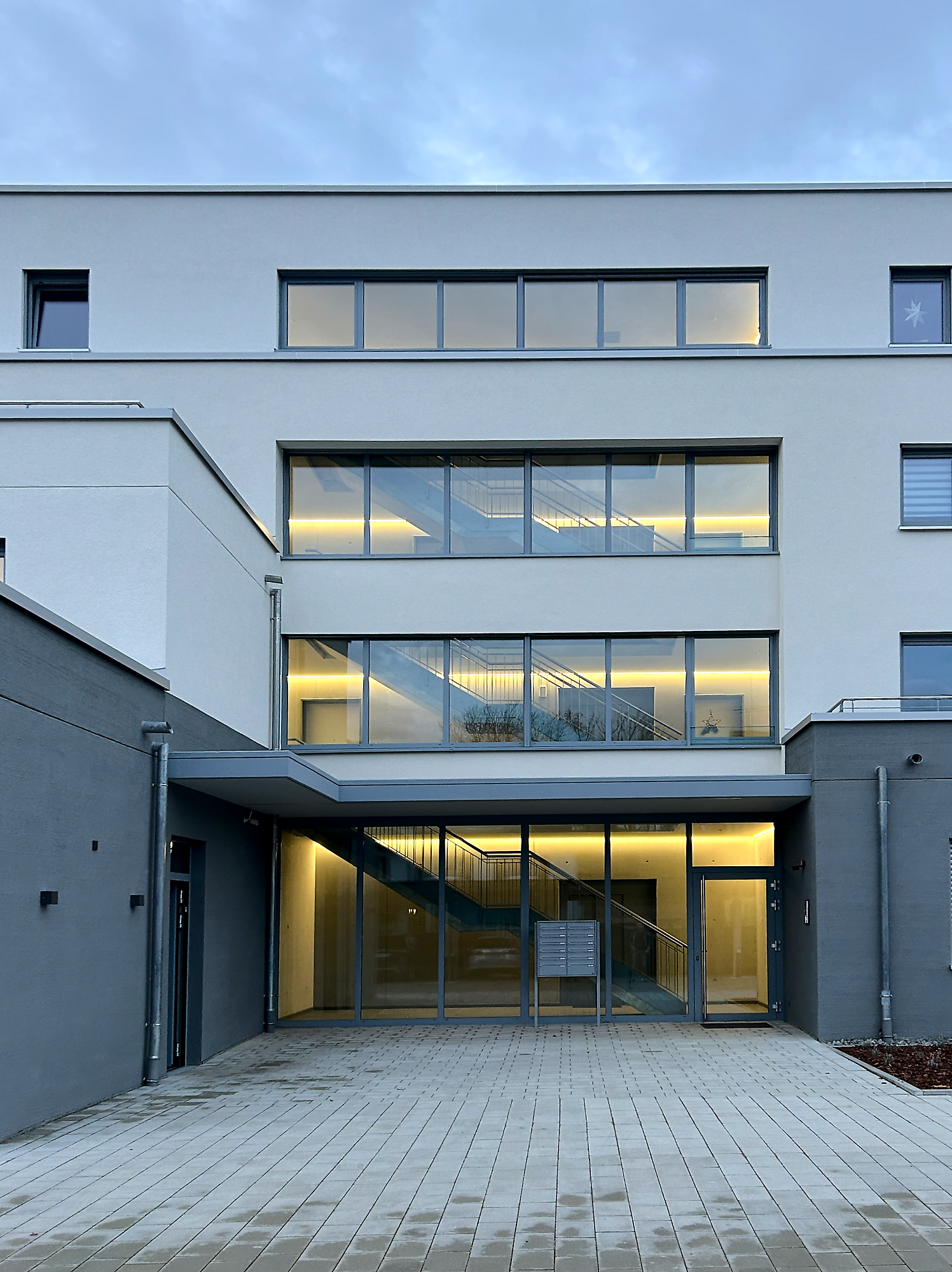Wohn- und Geschäftshaus Elzach - Wohn- und Geschäftshaus Elzach mit Office von DISCH BAU