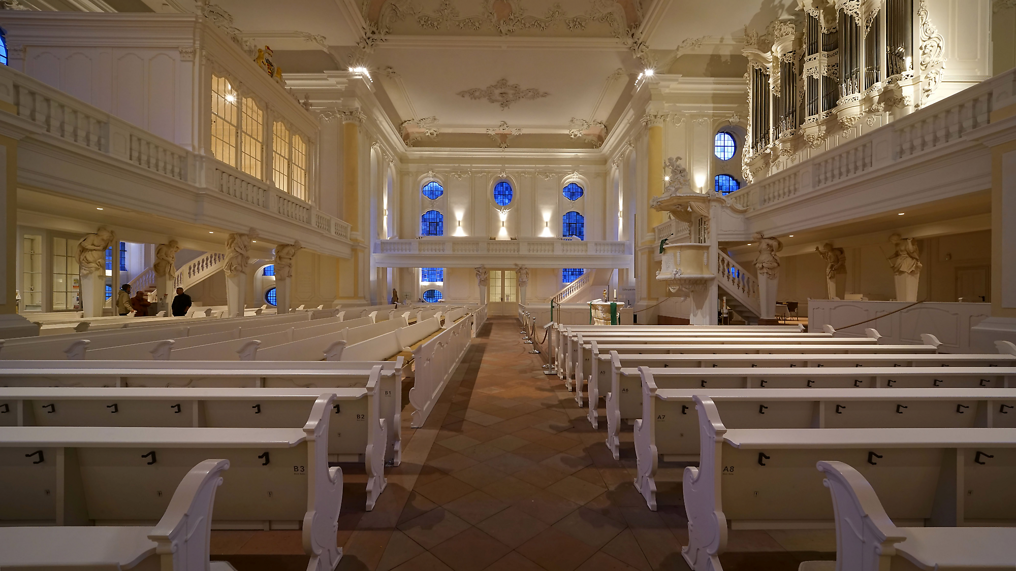 Ludwigskirche Saarbrücken - Lichtakzente im barocken Denkmal der Ludwigskirche in Saarbrücken