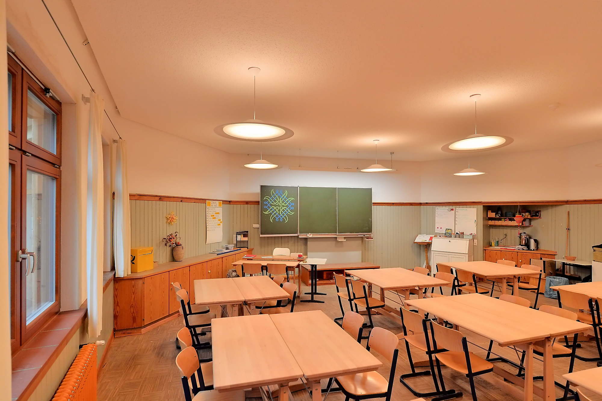 Freie Waldorfschule Überlingen - Lichttechnische und -gestalterische Sanierung der Waldorfschule Überlingen